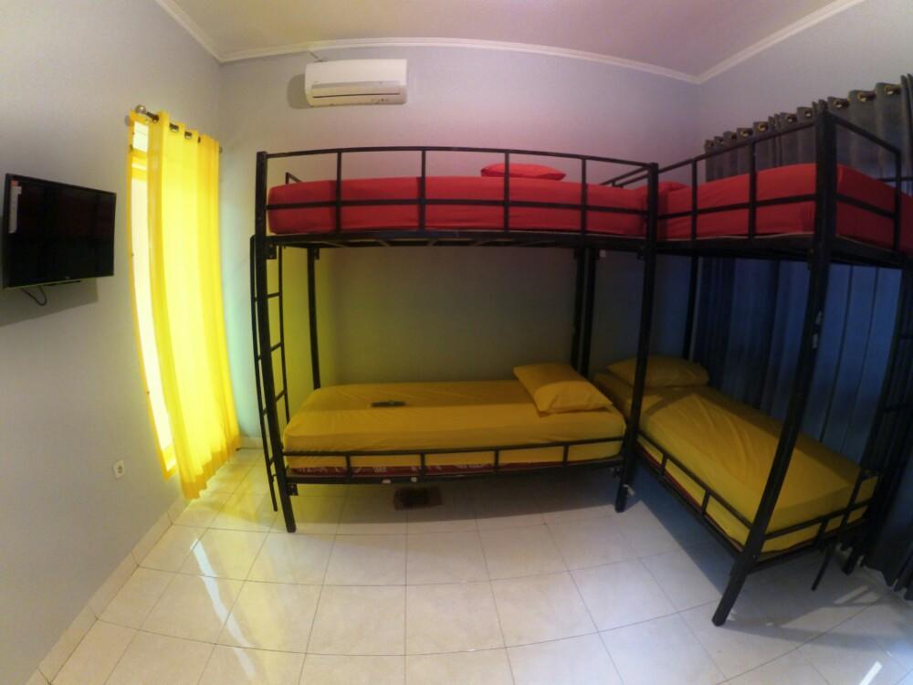 Mess Inn Semarang Esterno foto